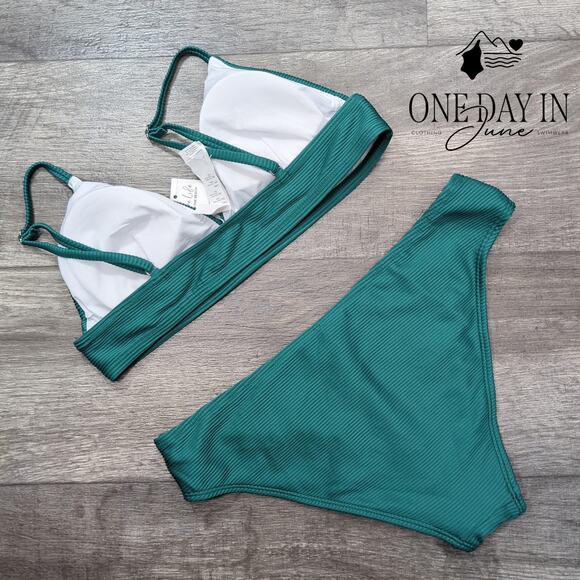 Cupshe V Neck Ribbed One Piece Swimsuit Size M - Picture 7 of 7